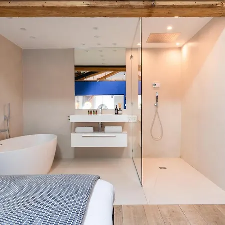 Apartment Mohom - Berges Du Rhone - Bath And Kitchen With A View *